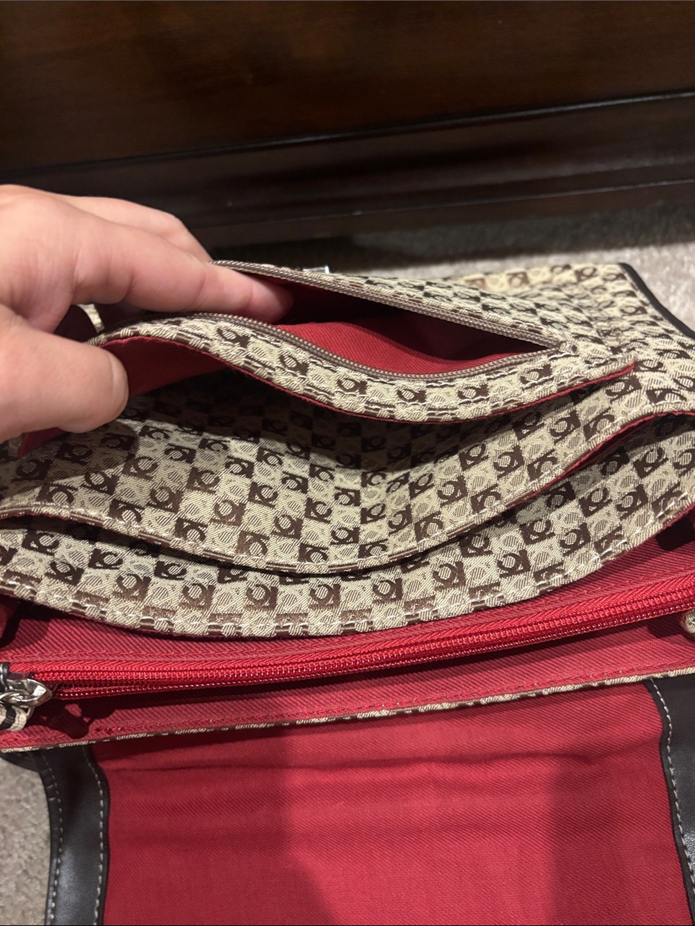 Vintage Liz Claiborne Monogram Shoulder Bag 90s Tan Brown Leather Red Purse Y2K - Picture 8 of 10